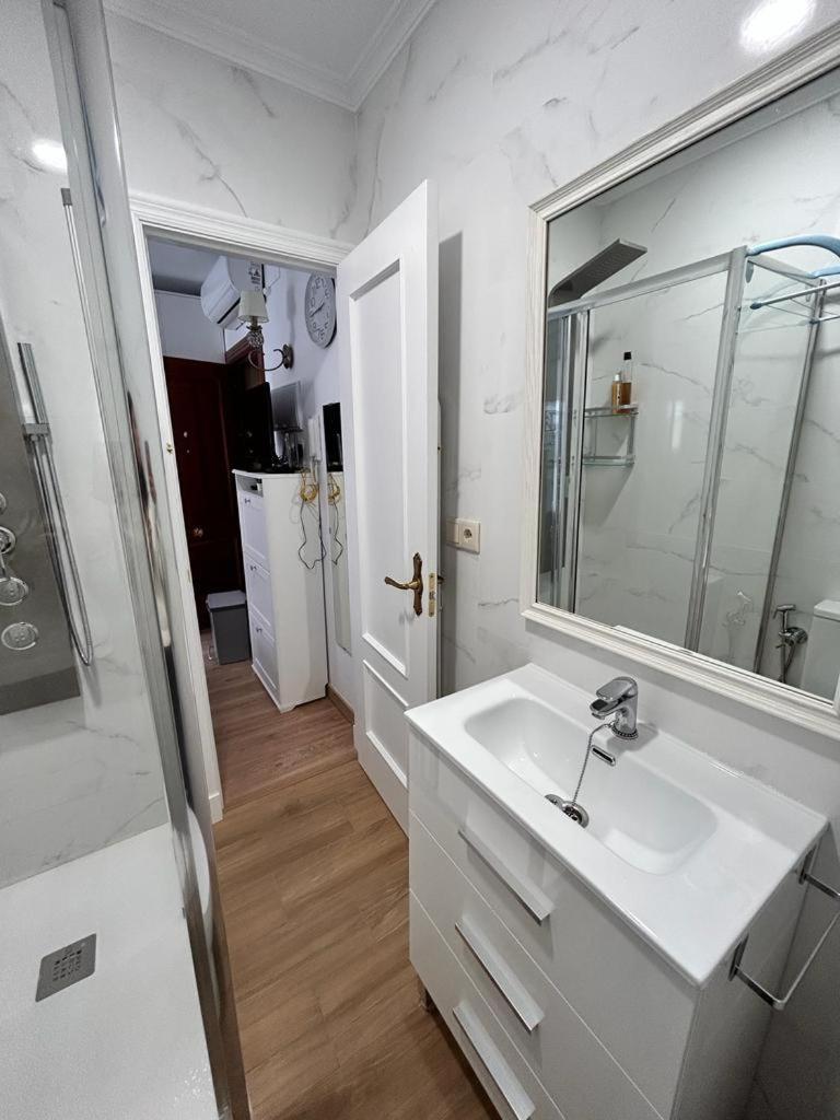 Apartamento Giulia Севілья Екстер'єр фото